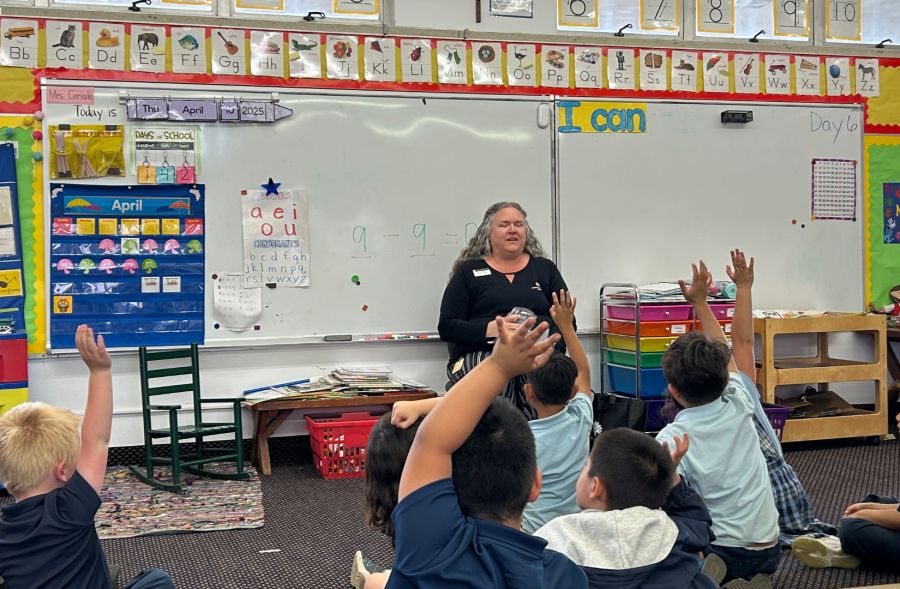 arb volunteer rechelle ringer presenting for teach children to save at local schools